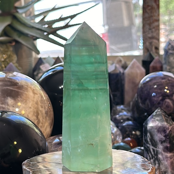 Green Fluorite Crystal Tower With Rainbows! - Picture 5 of 10